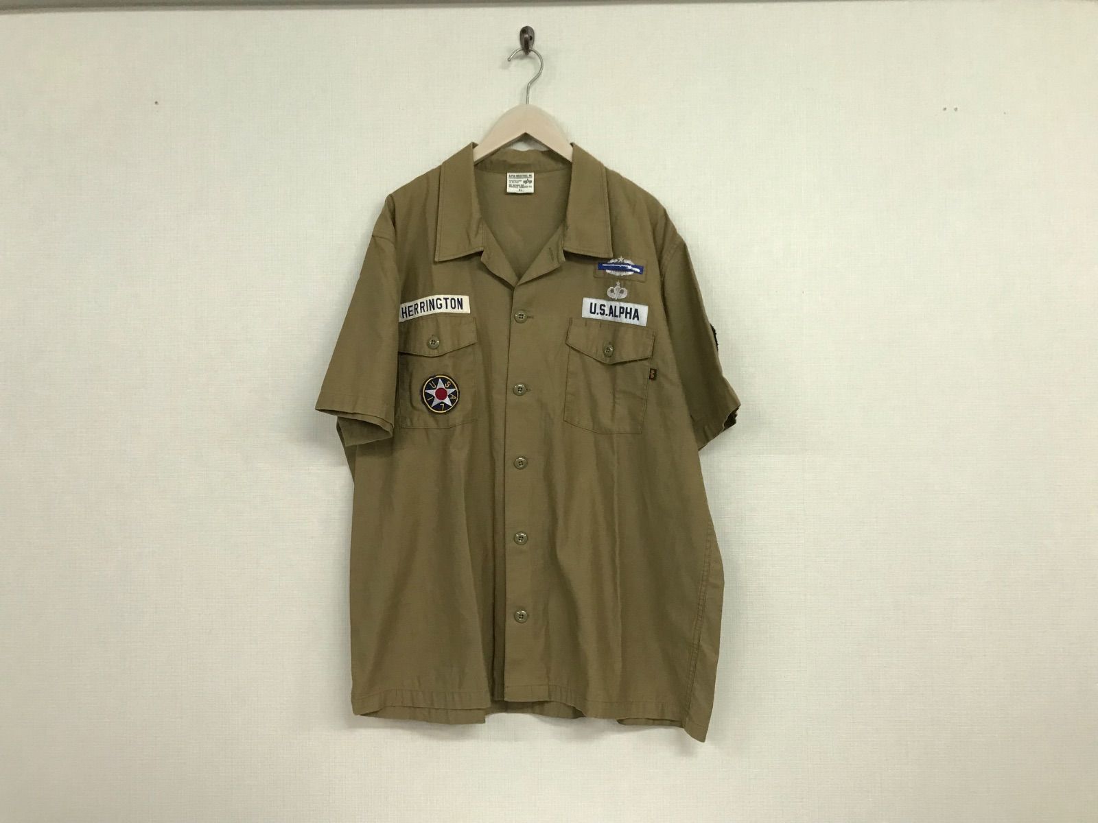 本物アルファインダストリーズALPHA INDUSTRIESコットンワッペン刺繍デカビッグ半袖シャツメンズサーフワークアメカジミリタリービジネススーツモードゴルフドレスストリートスケーター3XLカーキベージュ4L 6,512円