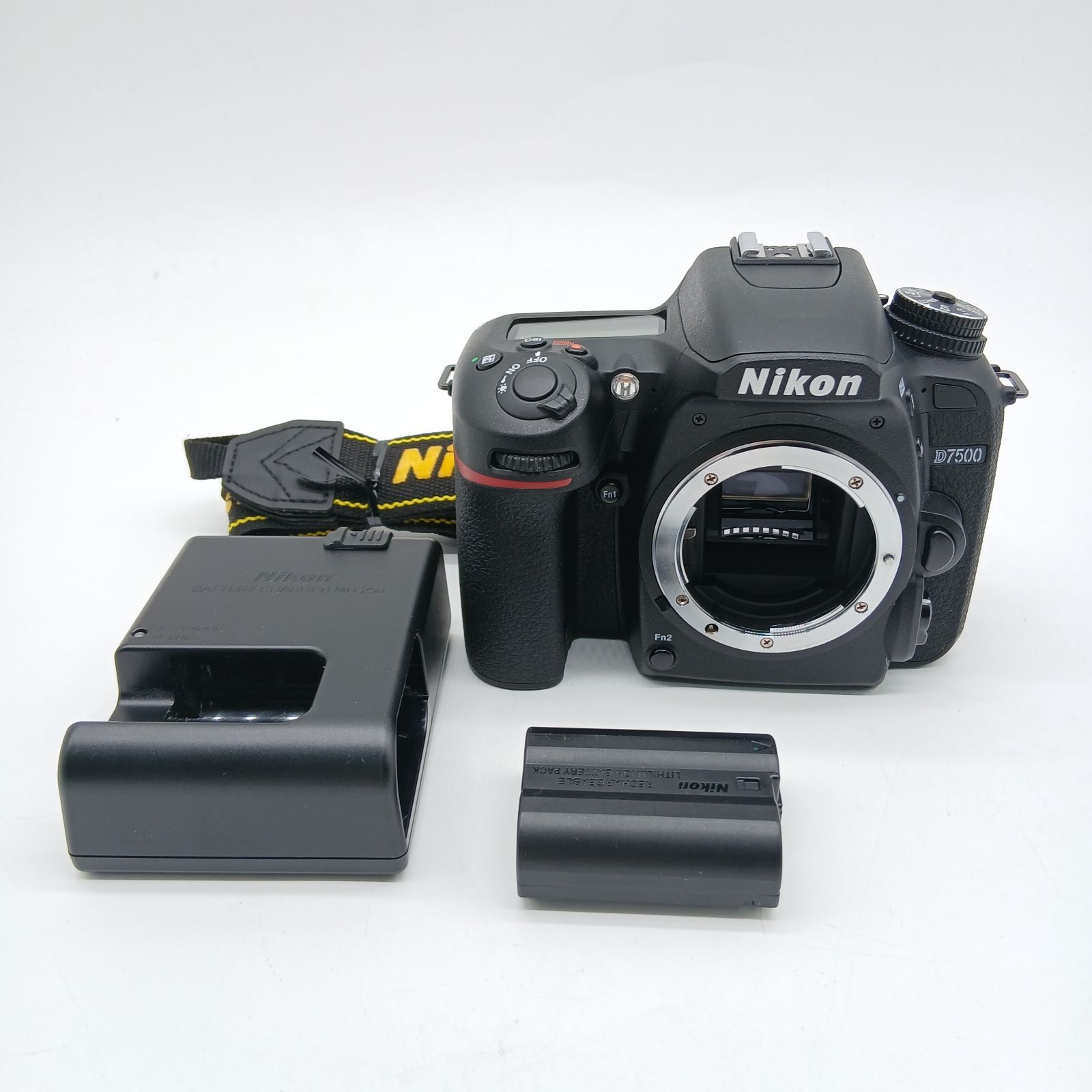 4359ショット!新品級 ★ Nikon D7500 ボディ ブラック デジタル一眼レフカメラ