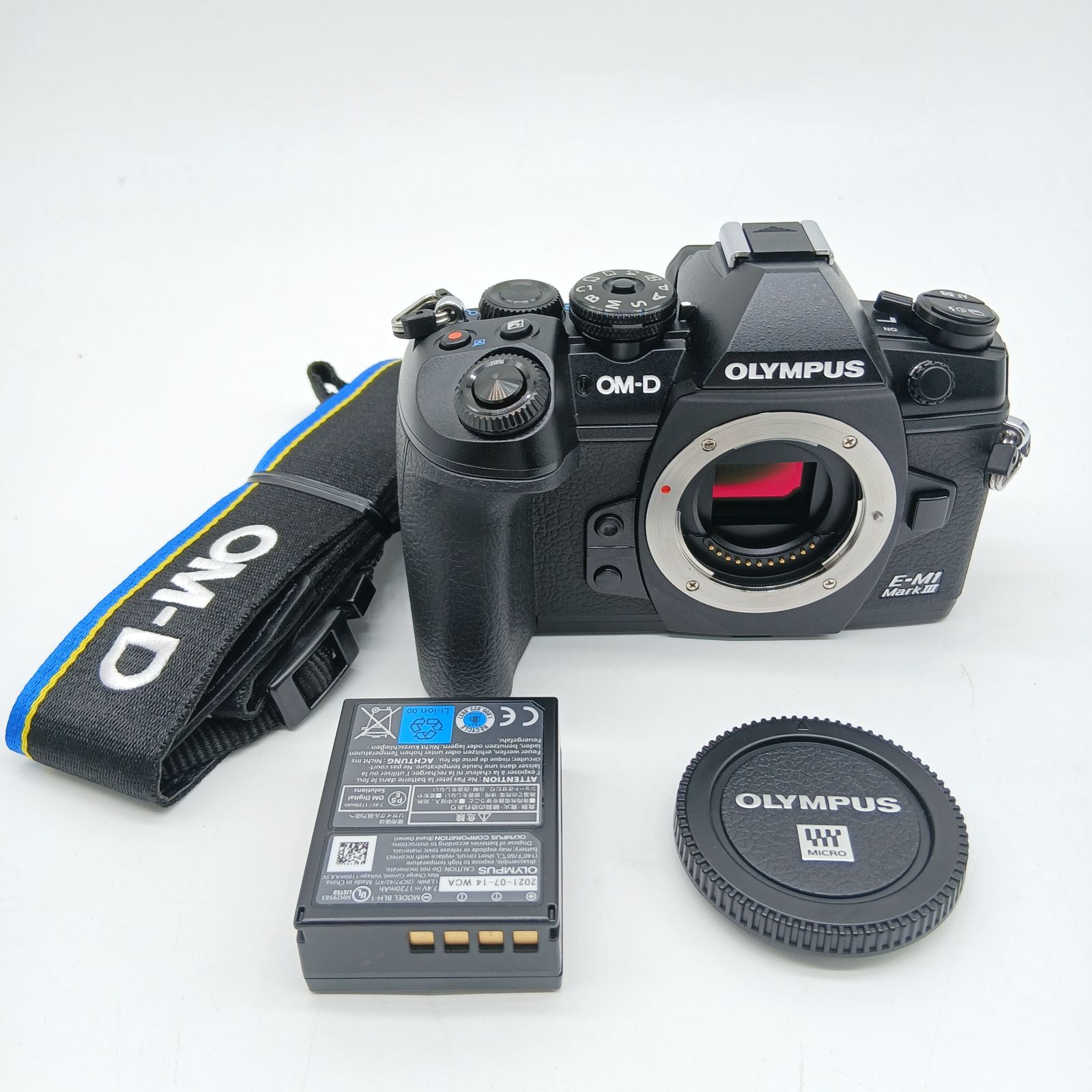 850ショット！新品級 ★ OLYMPUS OM-D E-M1 MarkIII ボディー ブラック ミラーレス一眼カメラ