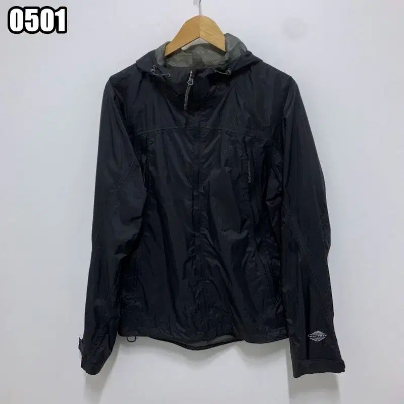 M Columbia バスト hedn ポケット WHO ウィンドブレーカー ブラック
