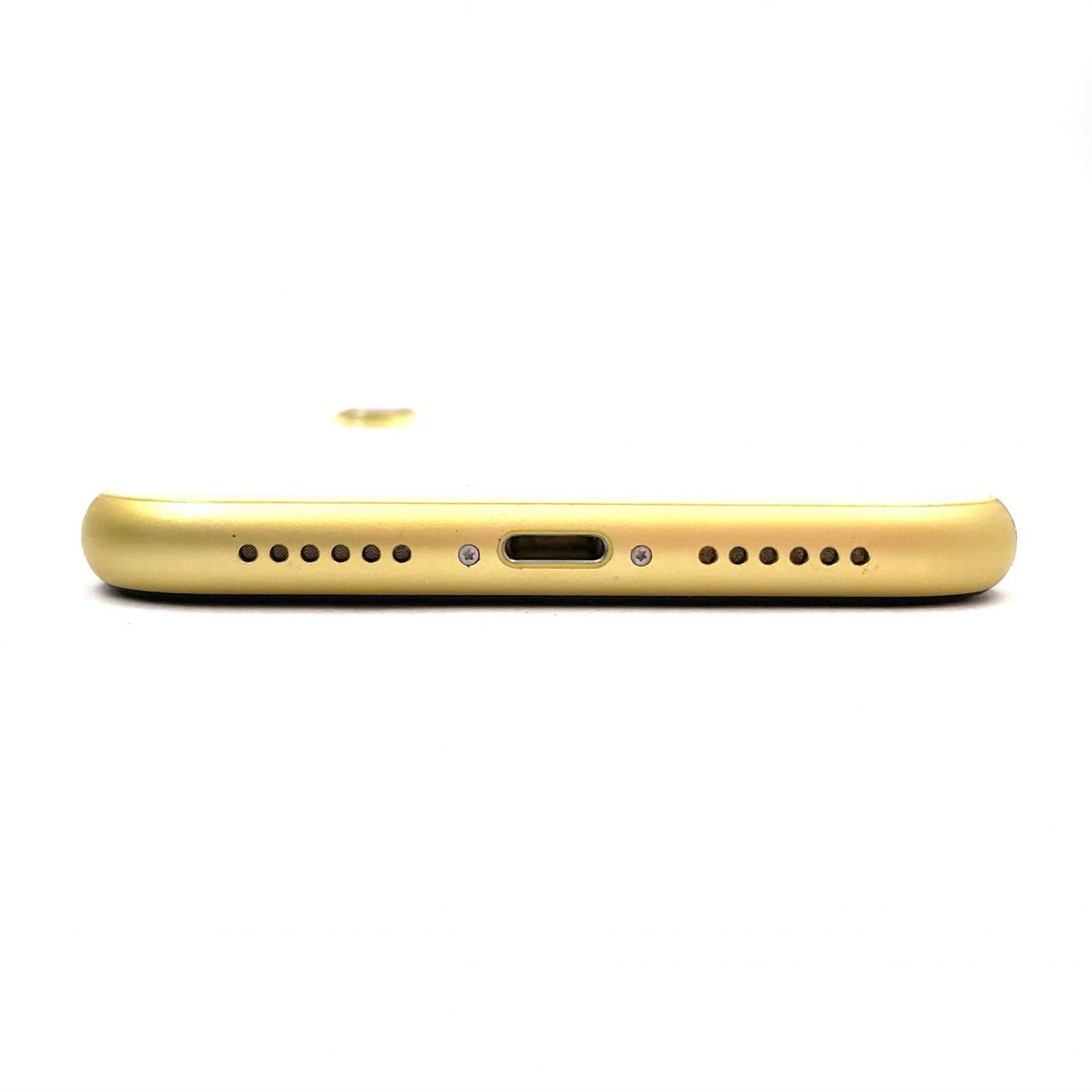 iPhone 11 64GB イエロー Softbank SIMロック解除済 - メルカリ