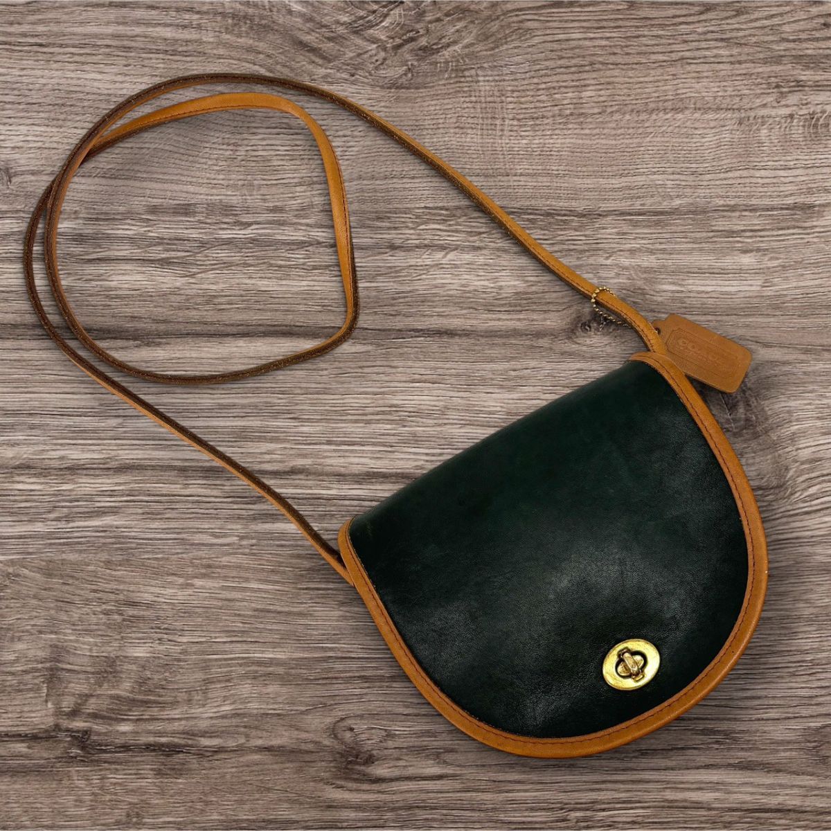 COACH Vintage Turn Lock Crossbody Bag Green Glovetanned Leather Half Moon Old Coach