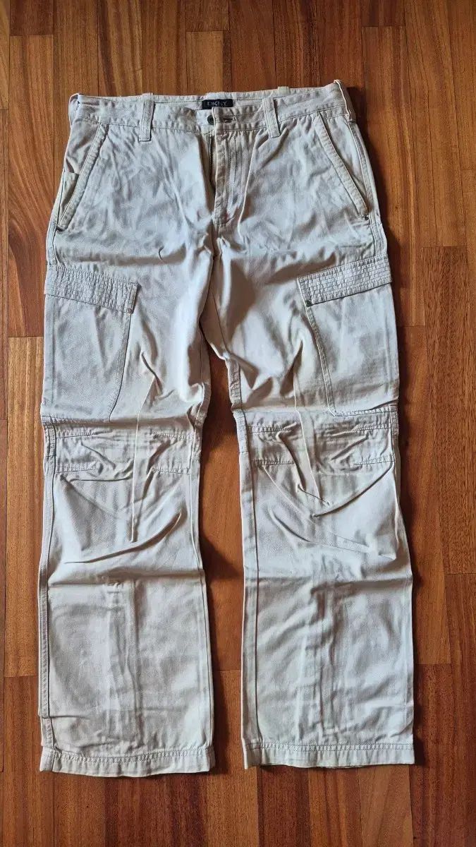 DKNY カーゴパンツ ベージュ