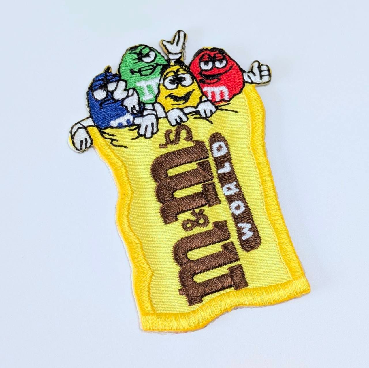 再入荷！ 送料無料！ ☆刺繍アイロンワッペン☆【 M&M's