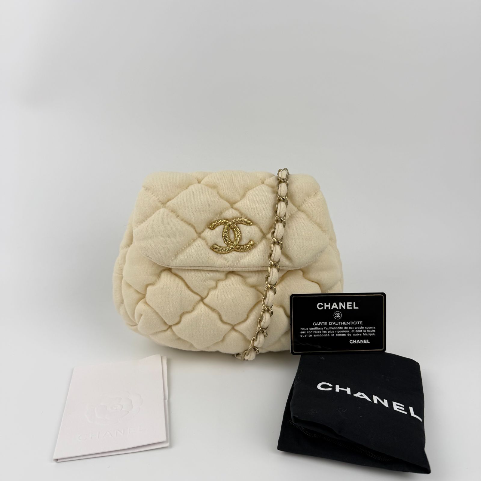 シャネル CHANEL バブルキルト ショルダーバッグ チェーンショルダー コットンジャージ レッド 12番台 中古 新入荷 CH1091 中古】CHANEL シャネル ココマーク バブルキルト チェーンショルダー