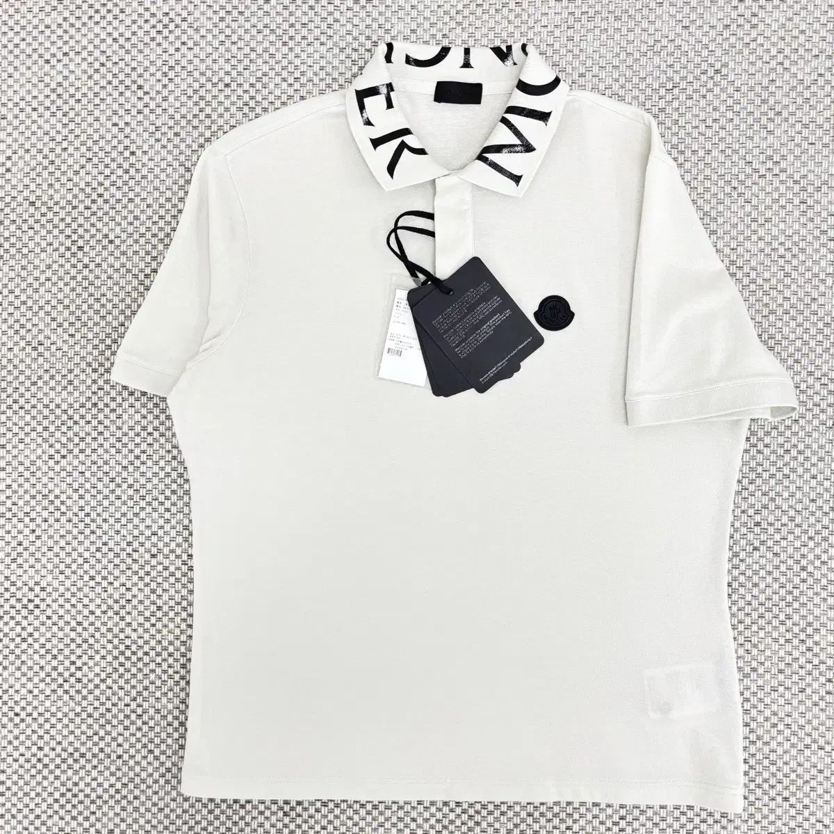 L モンクレール ブラックワッペン PK カラーTシャツ