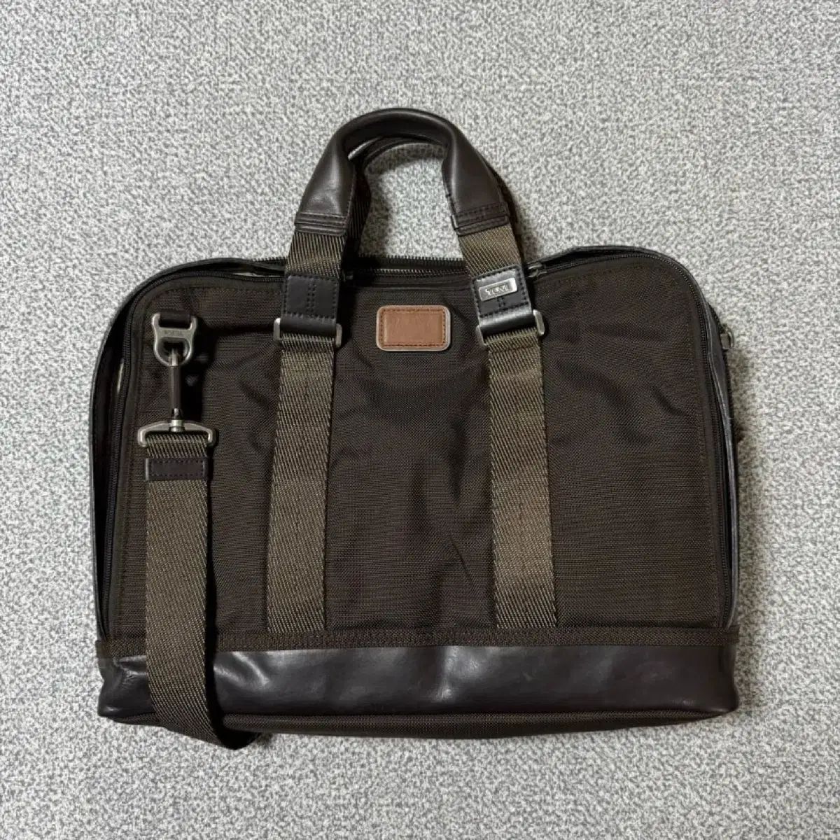50万ウォン TUMI トゥミ アルファ ブリーフ