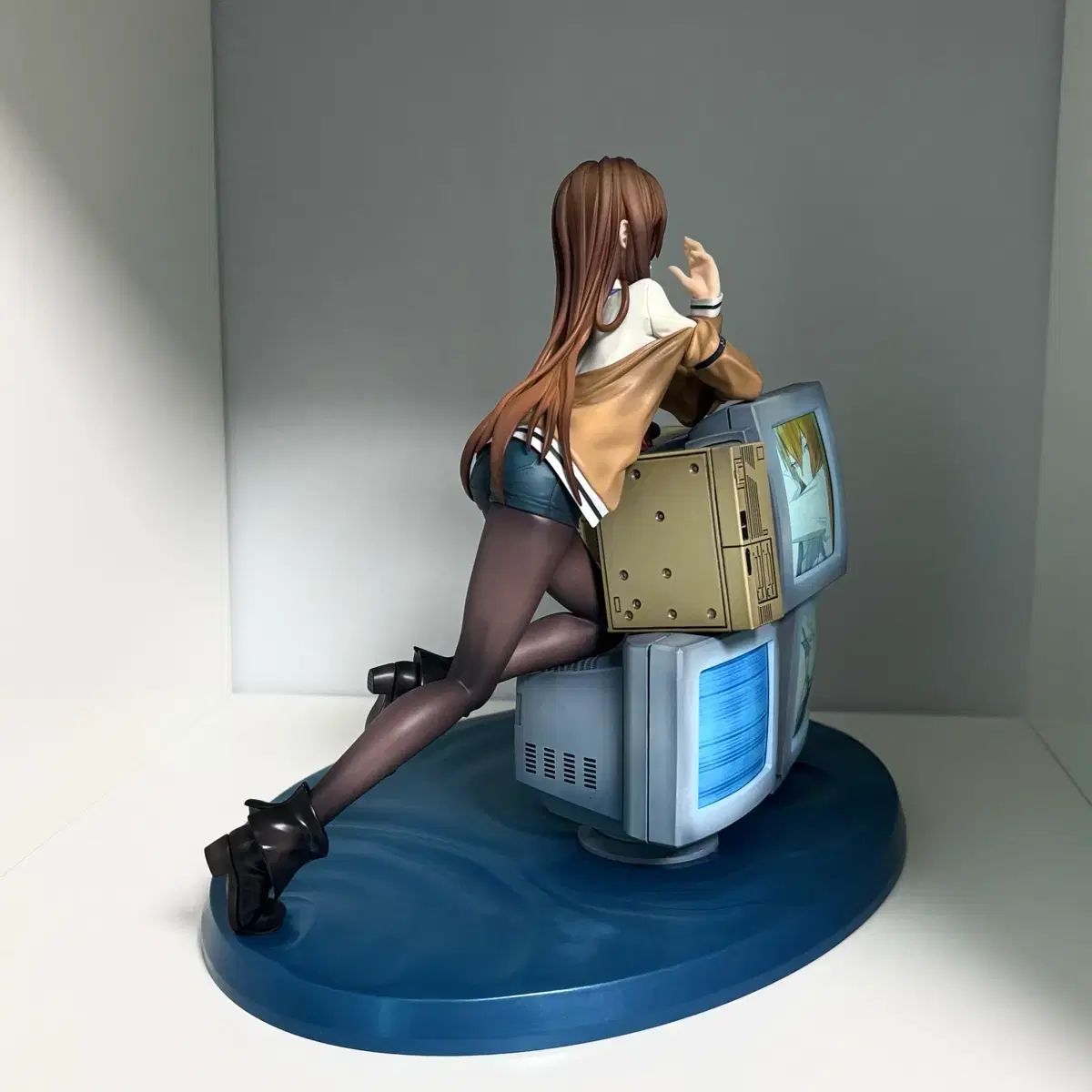 カドカワ シュタインズ・ゲート マキセ・クリス フィギュア LED発光ギミック 1/7 カドカワ シュタインズ・ゲート マキセ・クリス フィギュア LED発光ギミック 1/7