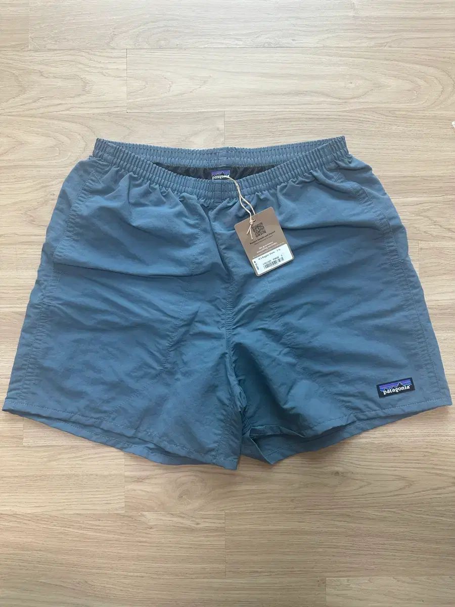 出品 patagonia バギーズ 5インチ グレー S 新品