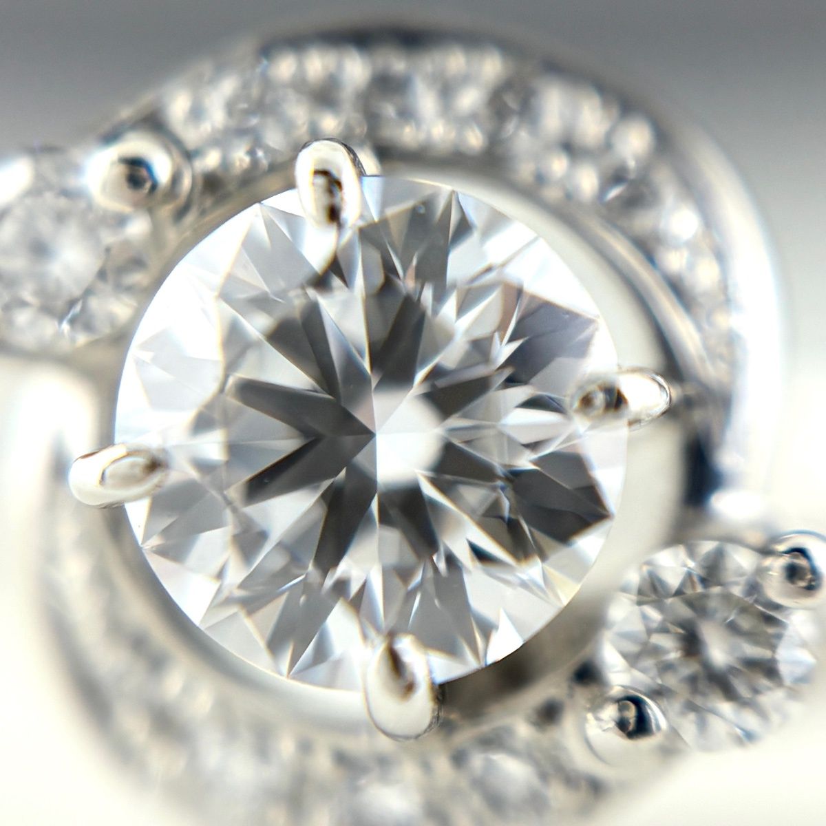 STAR JEWELRY スタージュエリー 8-9号 Pt950 ネックレス スター 
