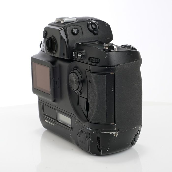 【中古】(ニコン) Nikon D1X s-l400.jpg