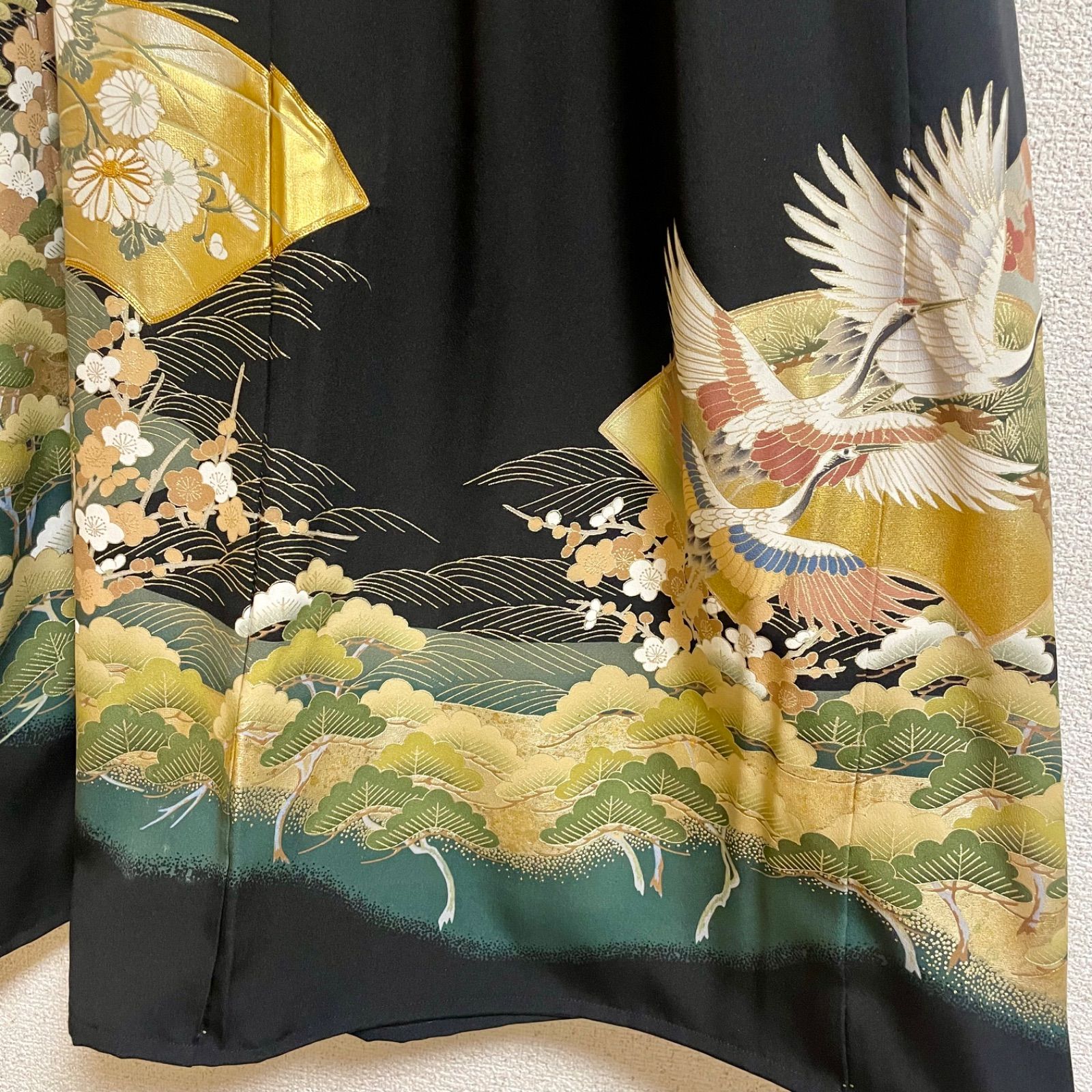 着物リメイク　黒留袖　ロングワンピース　　鶴に松　　作家物 一点物 着物リメイク ロングワンピース ドレス 黒留袖 正絹 作家物