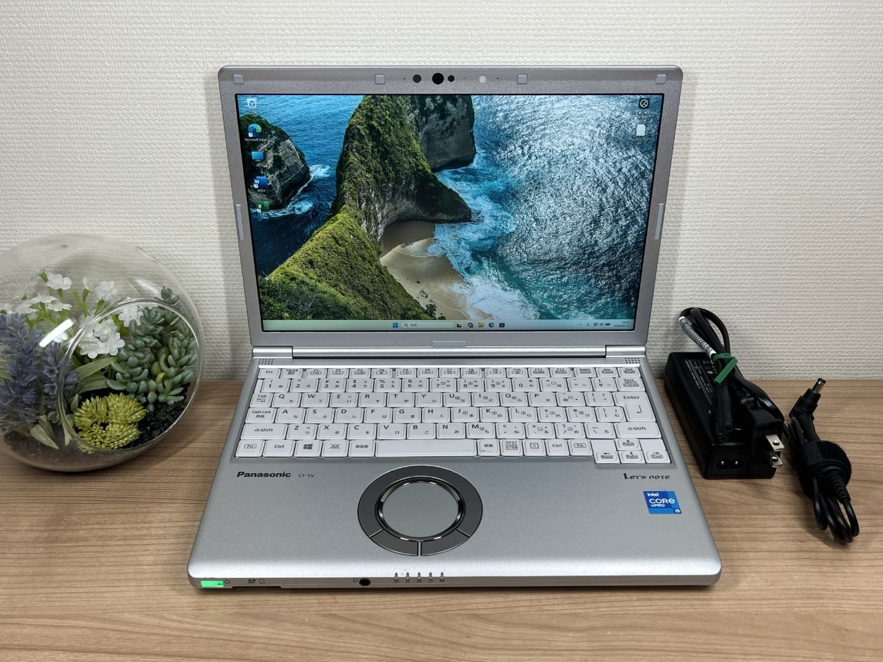 超美品＞04106 軽量 Panasonic レッツノート CF-SV1 NVMe 8GB/256 第11世代　Office2024 ノートPC