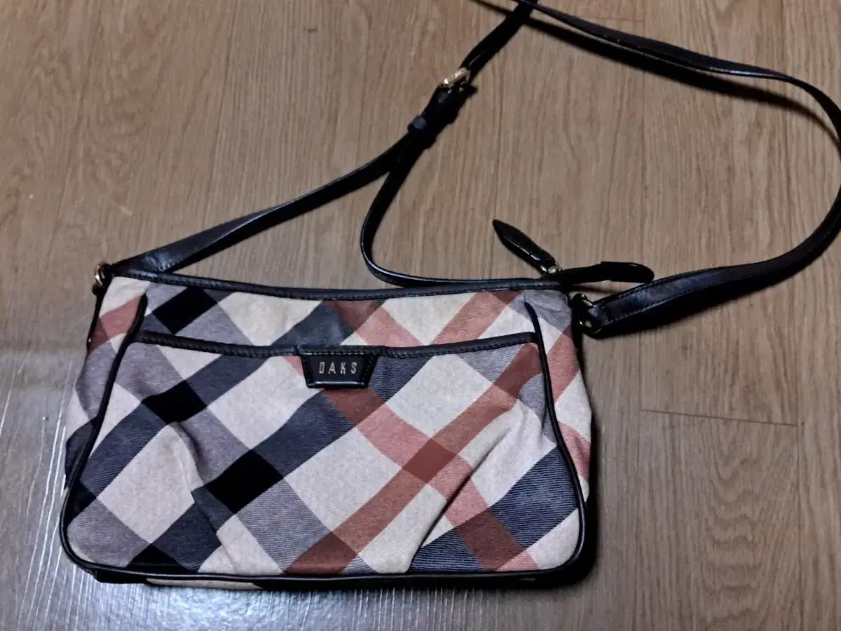 DAKS チェック クロスバック バッグ