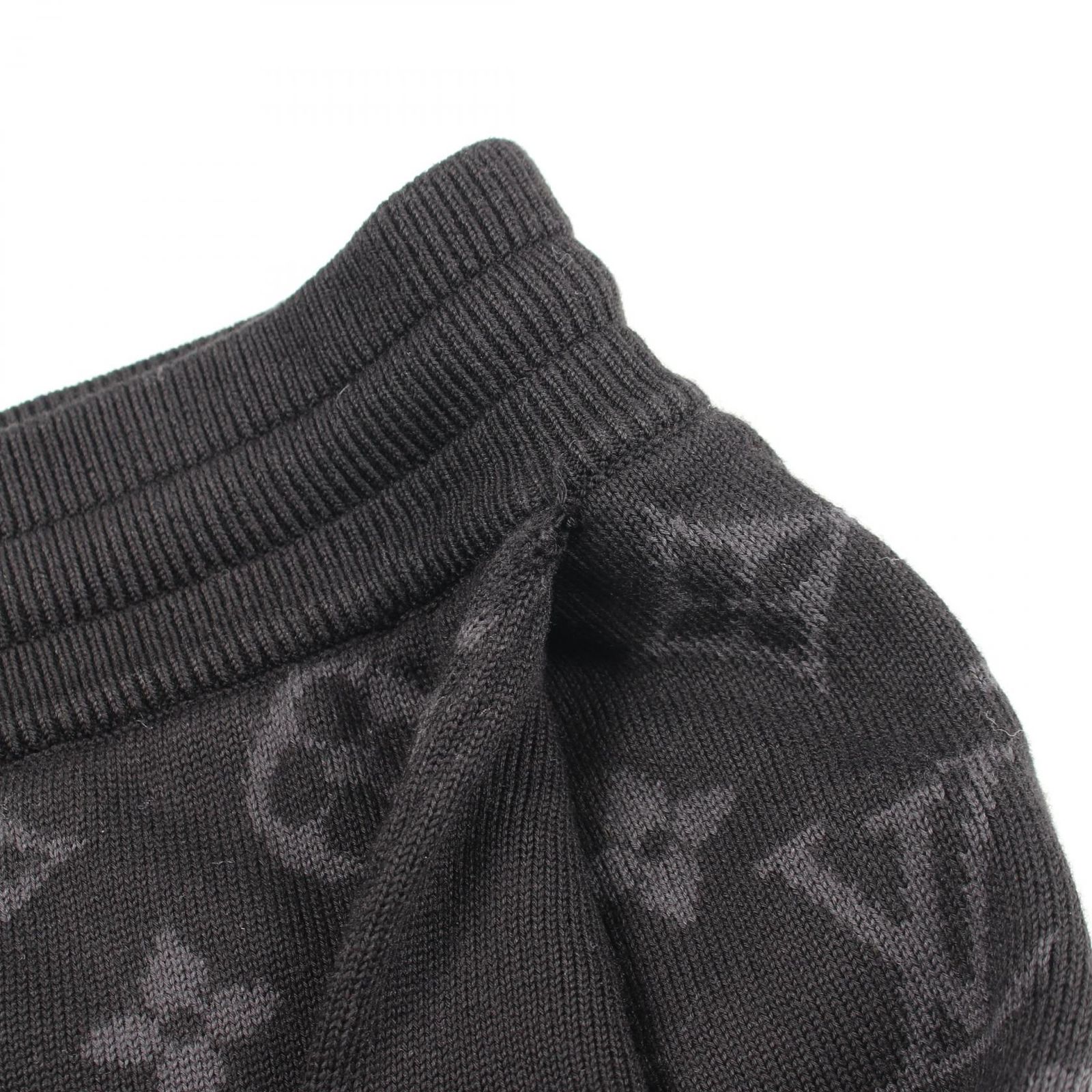 LOUIS VUITTON ルイ・ヴィトン LVグラフィティ モノグラムショーツ