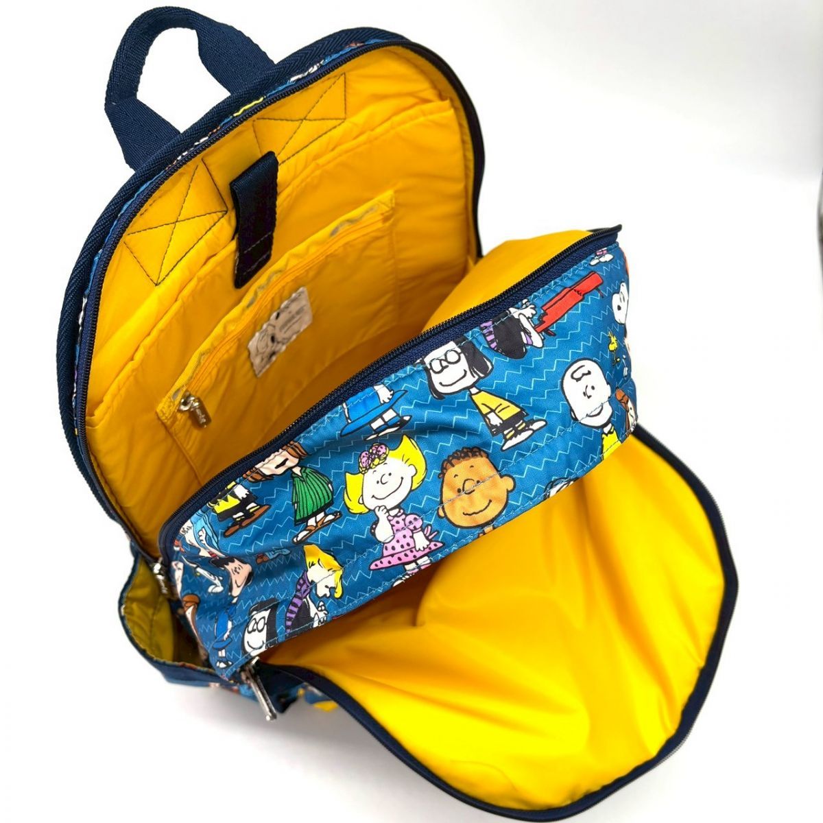 遊び心を背負う日】 LeSportsac ピーナッツ コラボリュック 