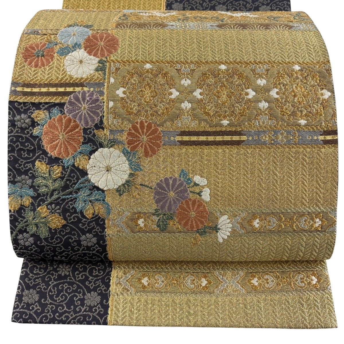 袋帯 秀品 華文 菊 金銀糸 刺繍 金色 お太鼓柄 正絹 【中古】
