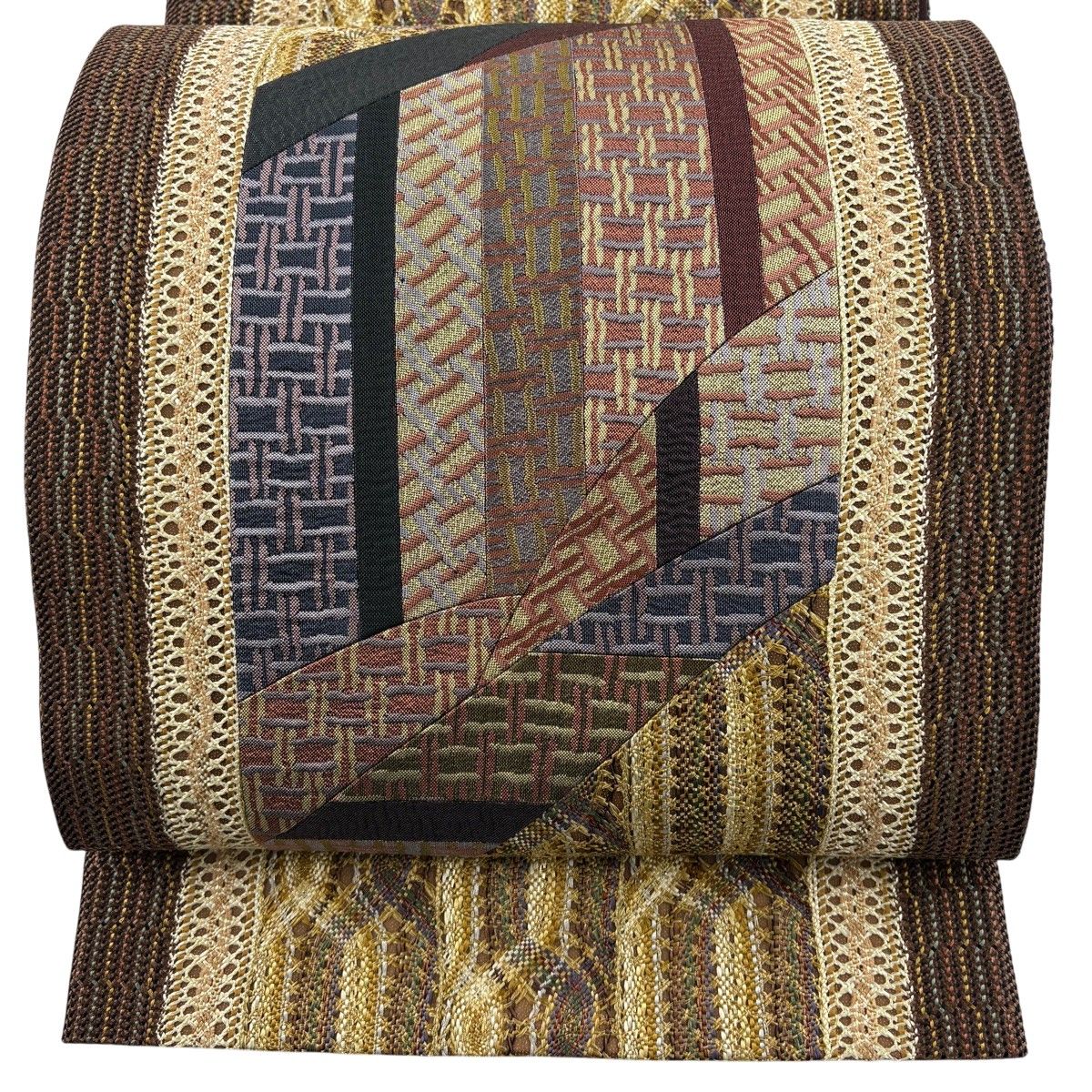 【美品】 袋帯 秀品 やまと 幾何学 切り嵌め 金糸 茶色 お太鼓柄 正絹 【中古】
