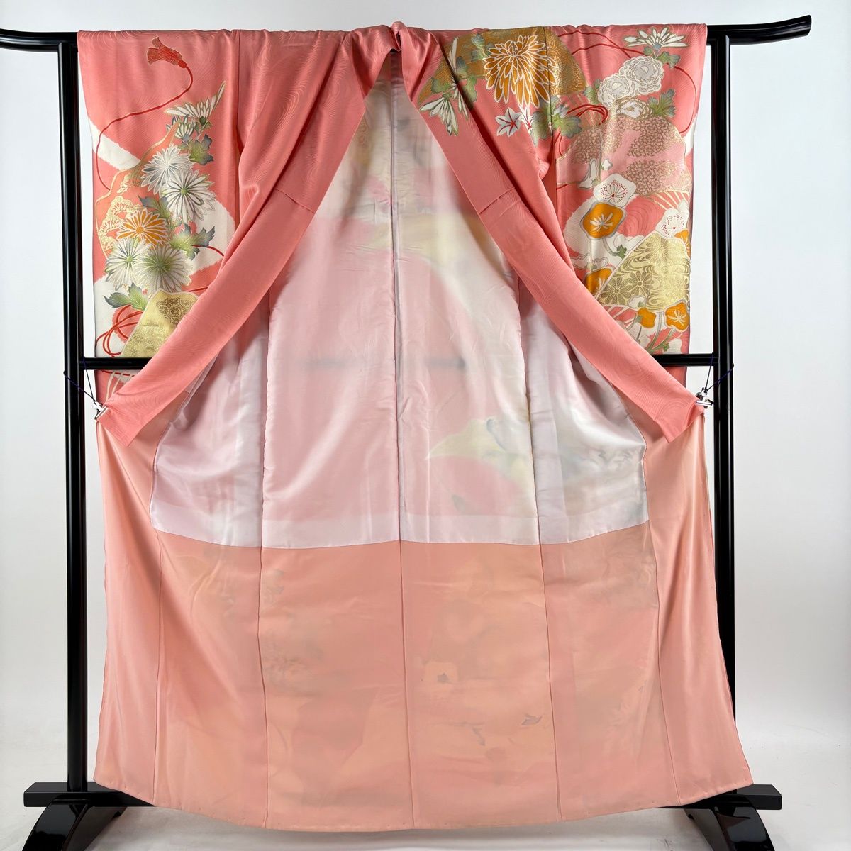 振袖 秀品 身丈164cm 裄丈66cm 正絹 【中古】 振袖 身丈164cm 裄丈63cm S 袷 牡丹 菊 金糸 金彩 ピンク 正絹 秀品