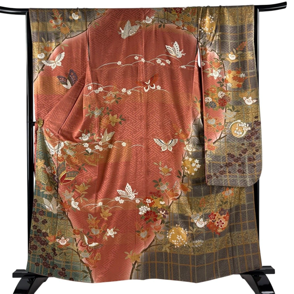 振袖 身丈162cm 裄丈65cm M 袷 蝶 橘 金糸 金彩 ピンクベージュ 正絹 秀品 【中古】