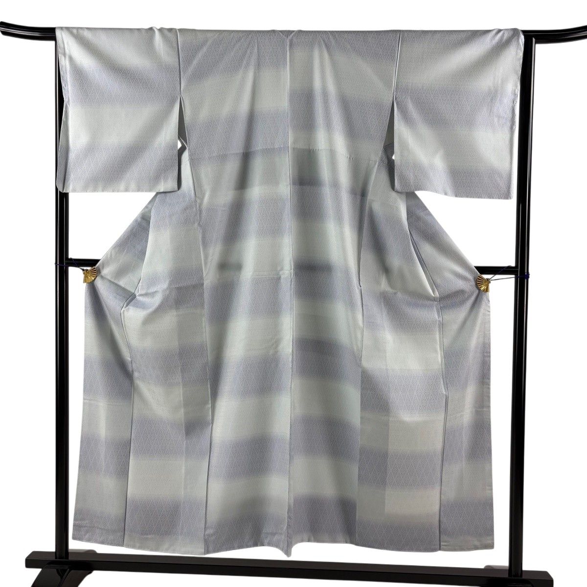 お召 身丈153.5cm 裄丈66cm M 袷 段縞 菱 水色 正絹 逸品 【中古】