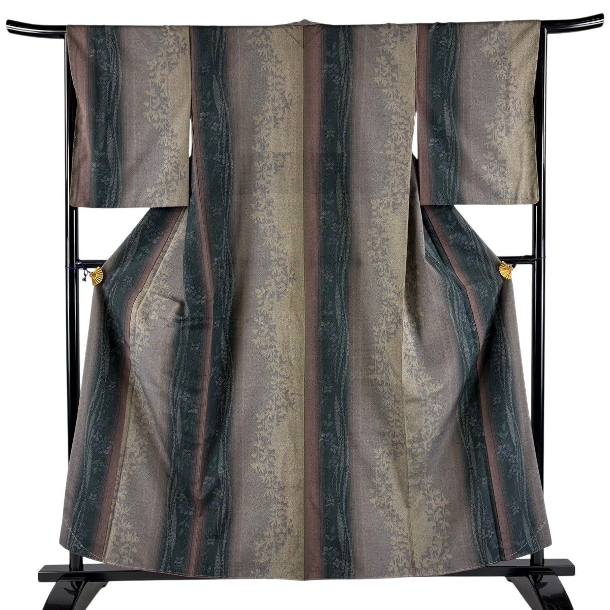 結城紬 身丈157.5cm 裄丈63.5cm 正絹 美品 逸品 【中古】 週替わりSALE第一弾！】 【本場結城紬】 高機・無地 ＜御仕立て上がり