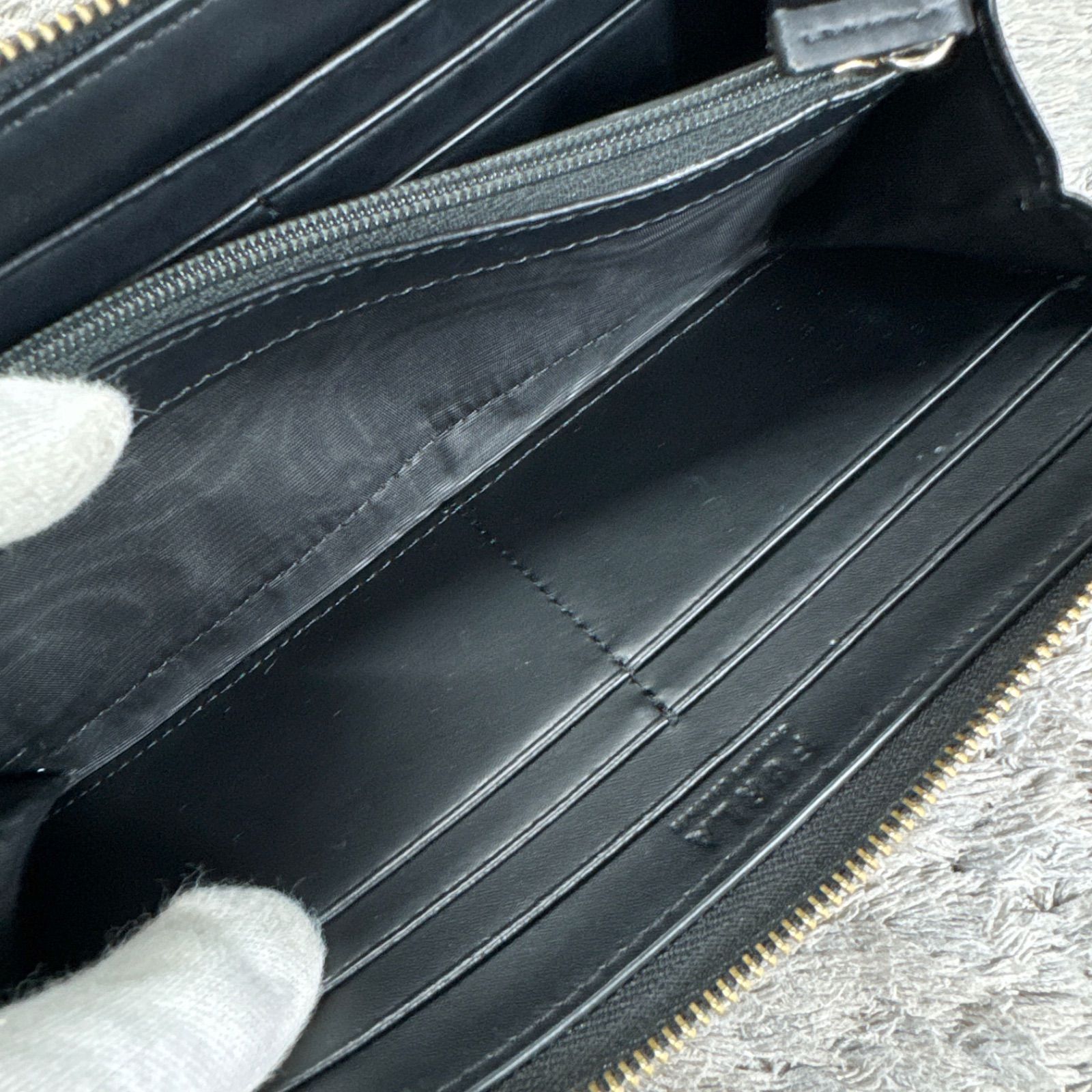 FURLA フルラ 長財布 レザー ブラック ラウンドファスナー - メルカリ