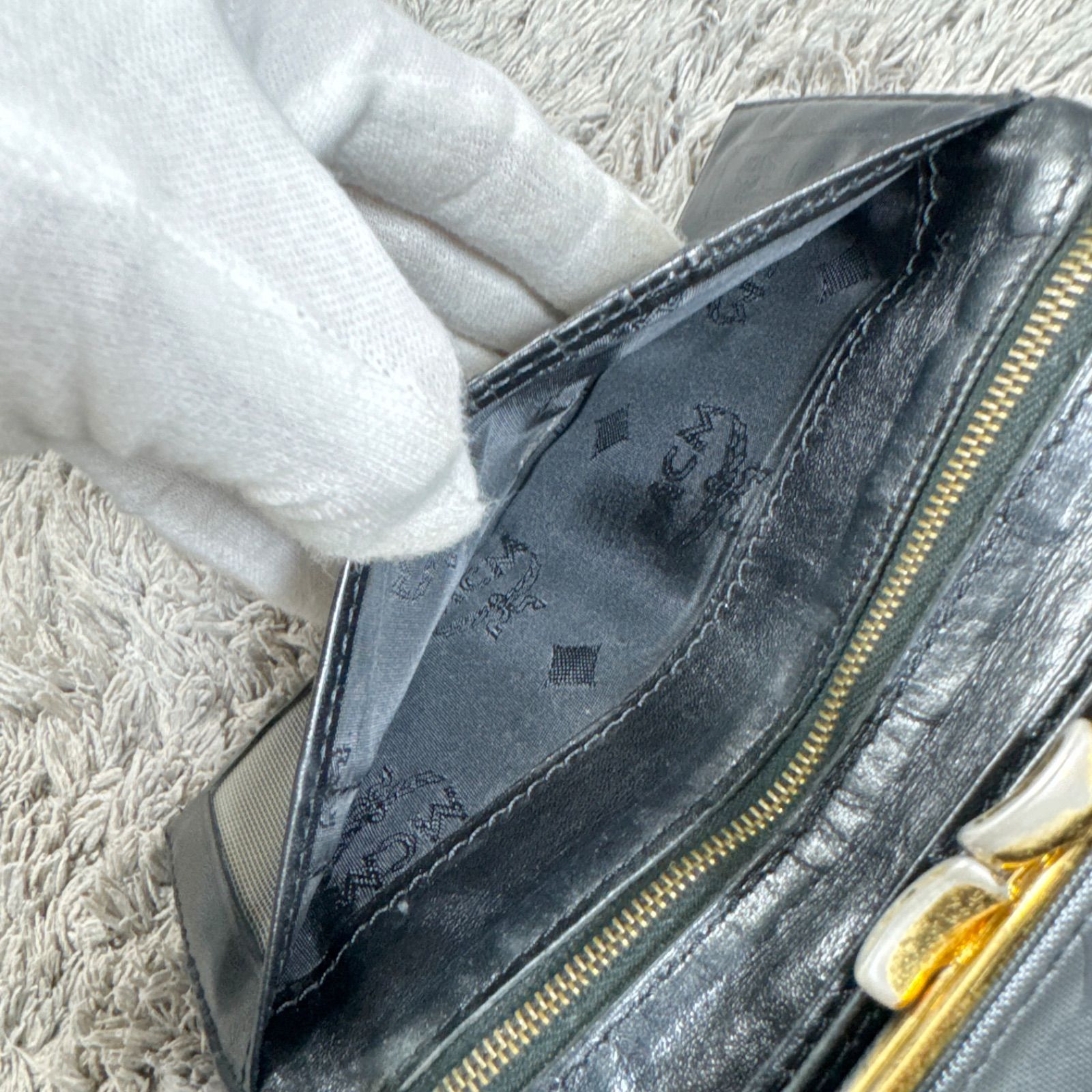 MCM エムシーエム ヴィセトス柄 長財布 がま口 ブラック - メルカリ