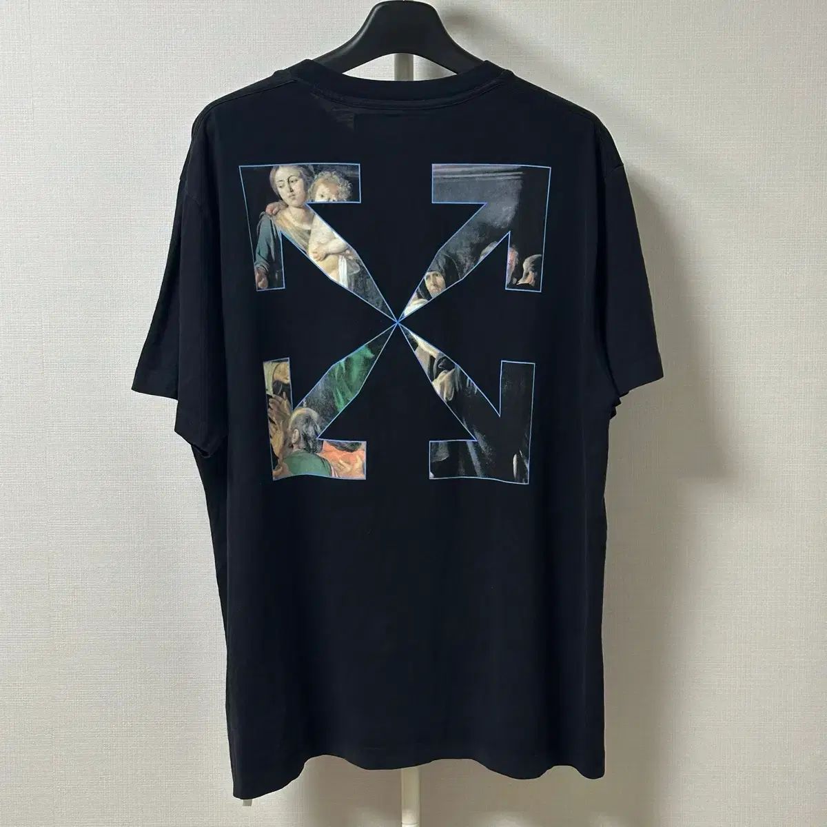 オーバーサイズ M オフホワイト カラヴァッジオ アロー 半袖 Tシャツ ブラック