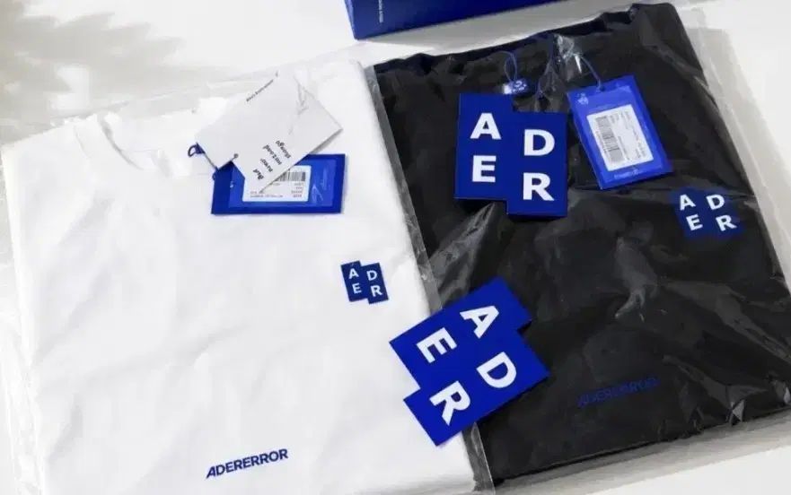 ADER ERROR アーダーエラー 半袖 Tシャツ 白/ブラック