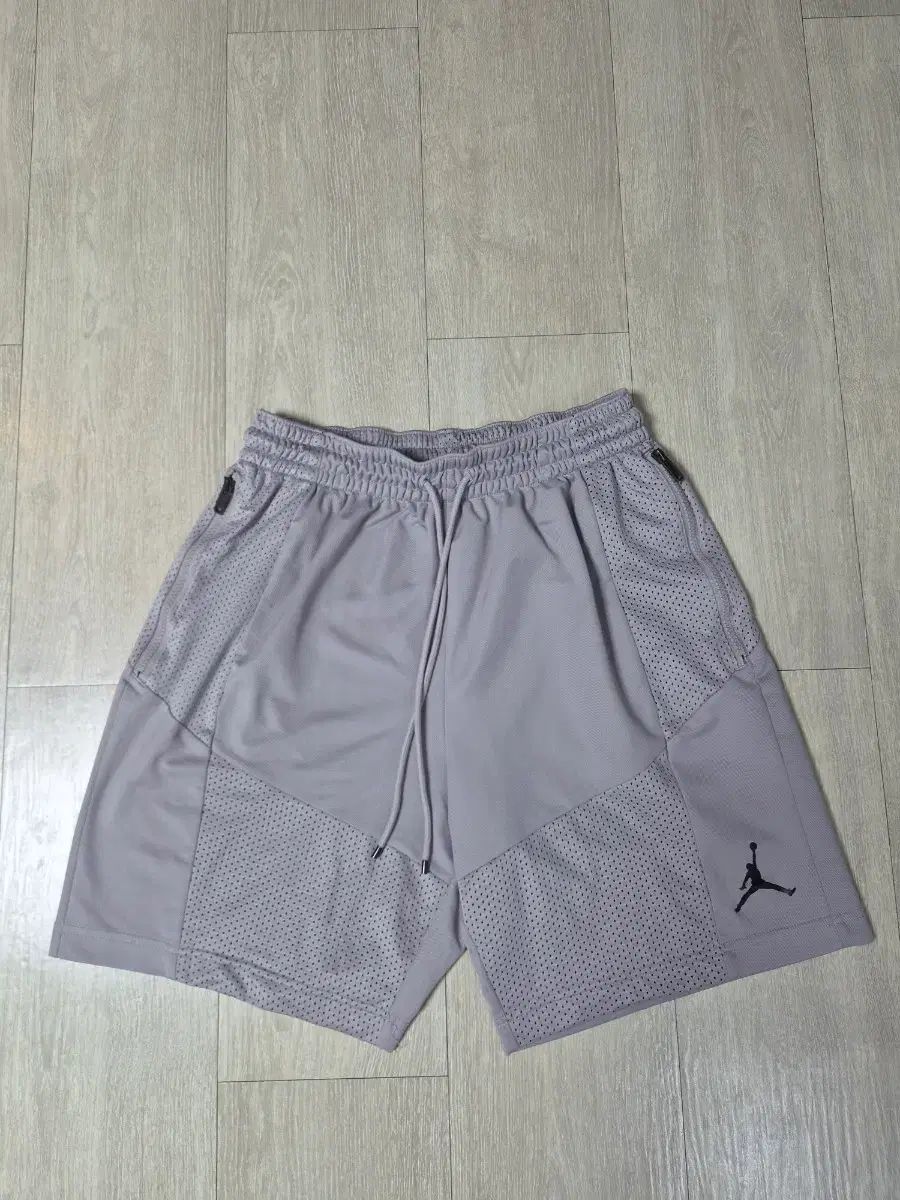 (ほぼ新品)ナイキジョーダン メンズ ハーフパンツ (85) 32 33