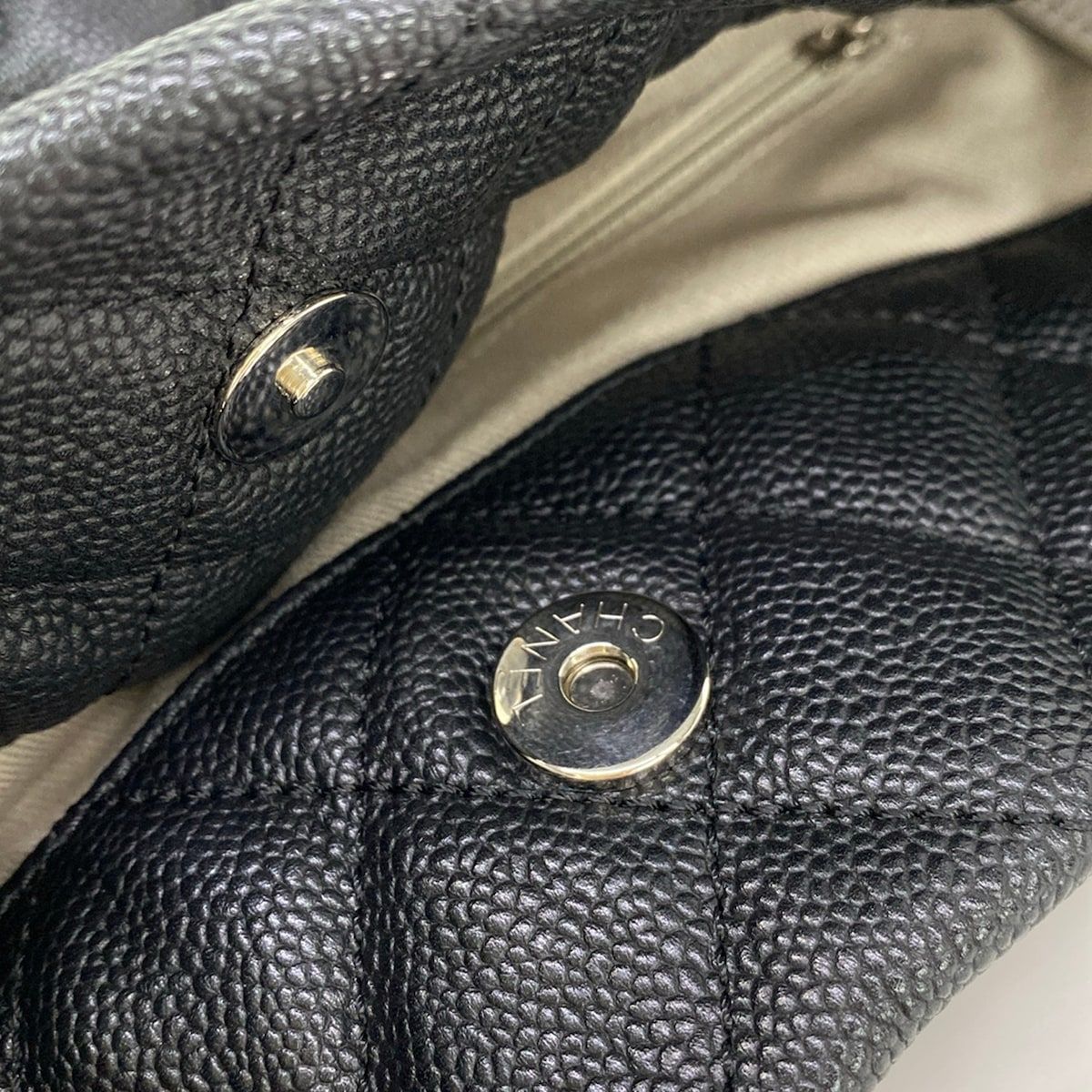CHANEL(シャネル) ショルダーバッグ美品 - A67744 黒 チェーン 