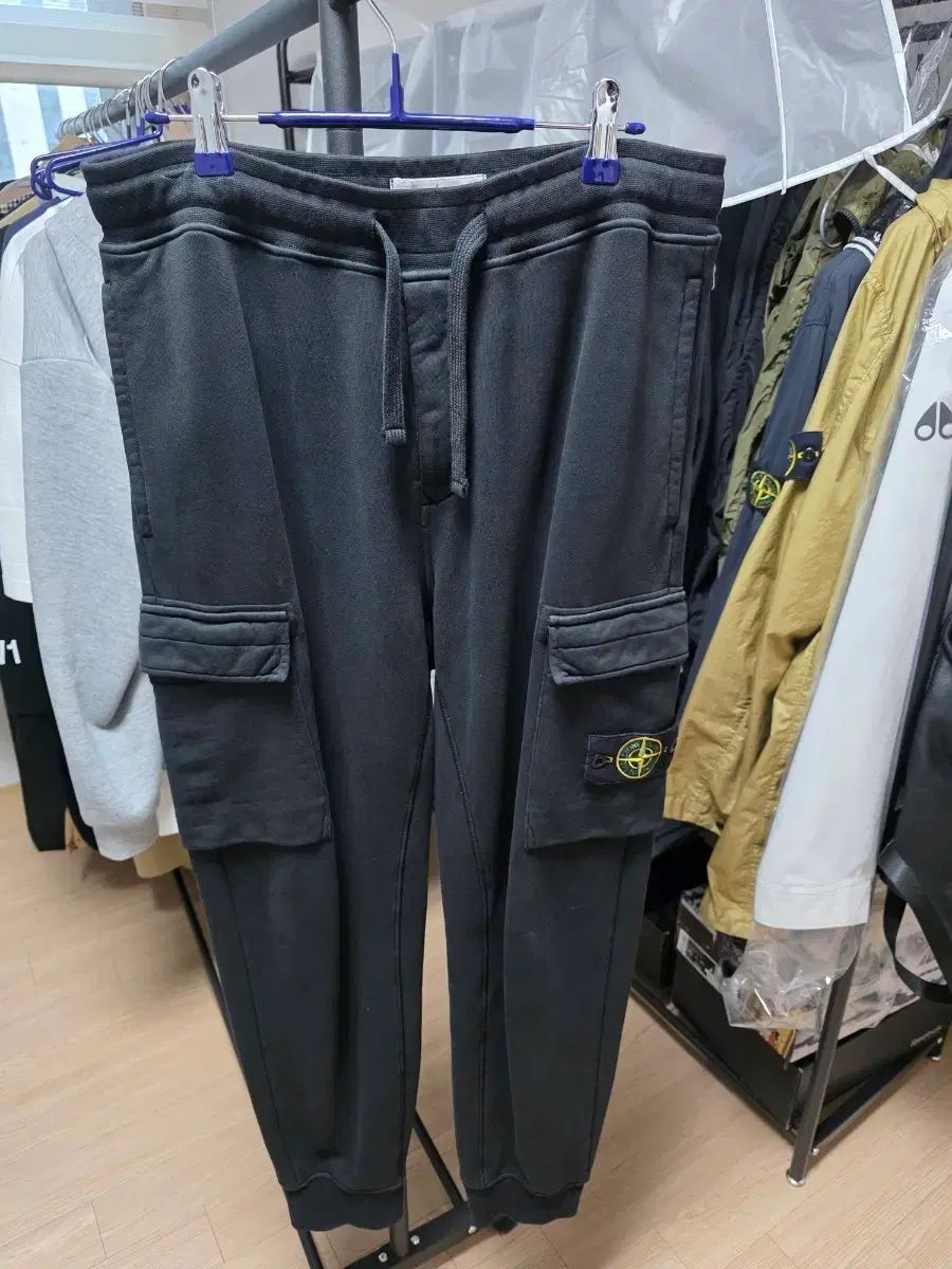 STONE ISLAND ストーンアイランド カーゴ トレーナー ズボン ブラック