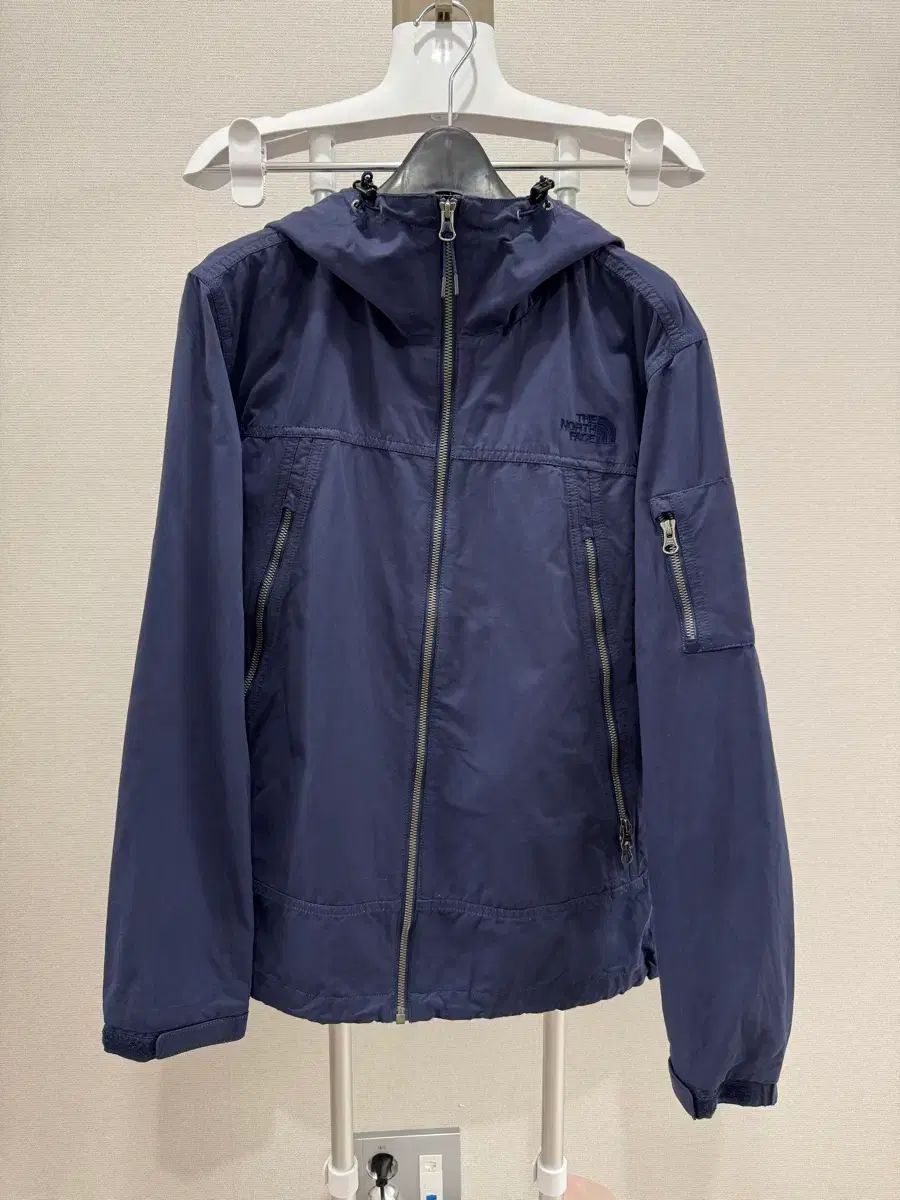 THE NORTH FACE ザノースフェイス ウィンドブレーカー ジャケット サイズ 100