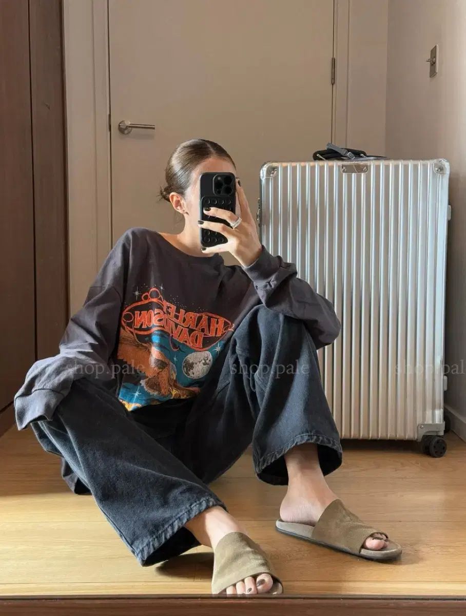 OUTFIT イーグル Tシャツ