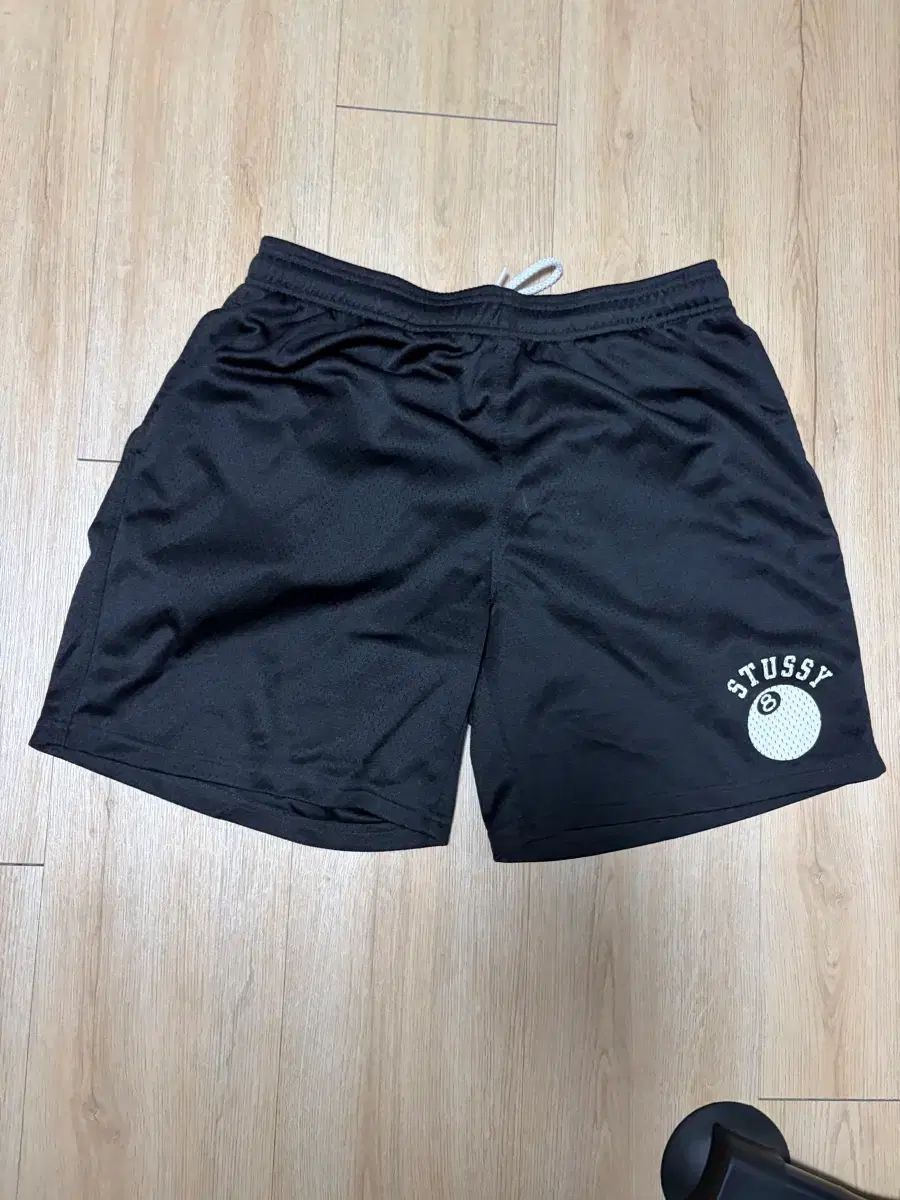 STUSSY ハーフパンツ