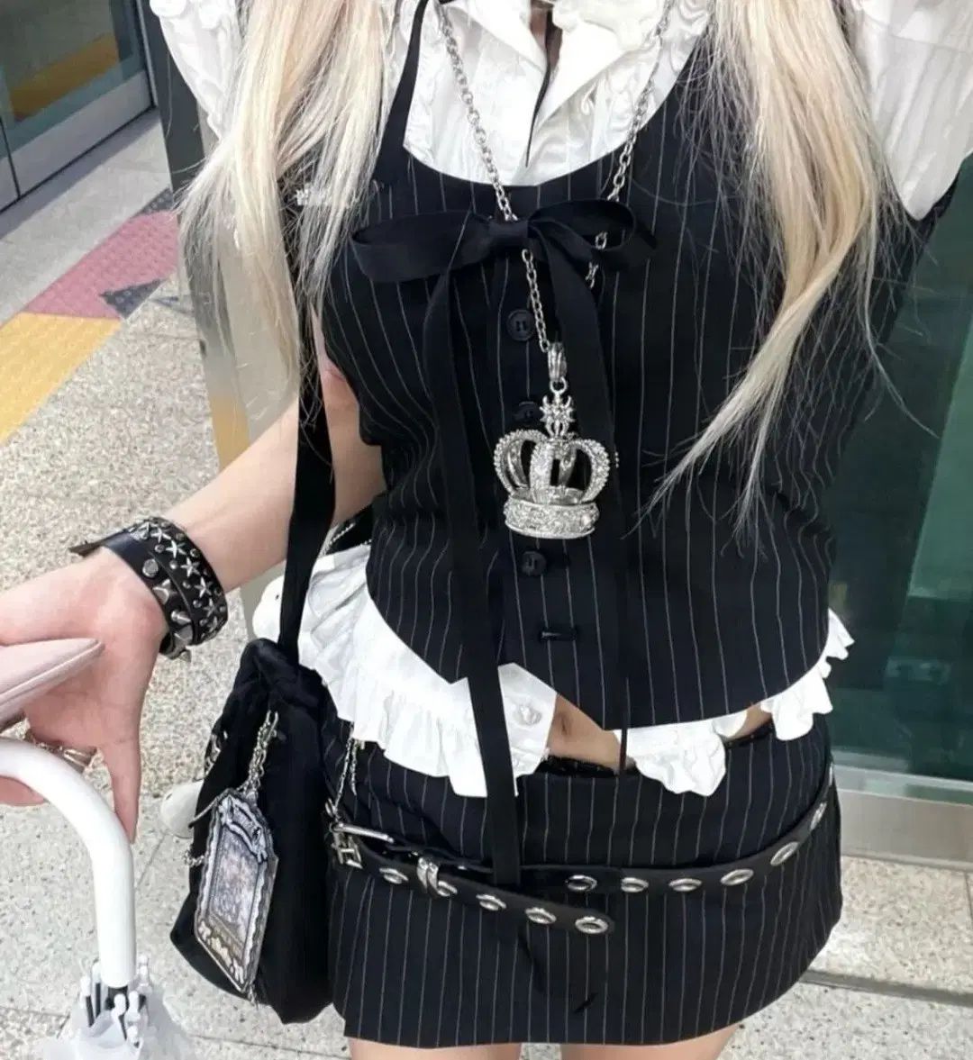 クルット スタジオ ピン ストライプ ベスト