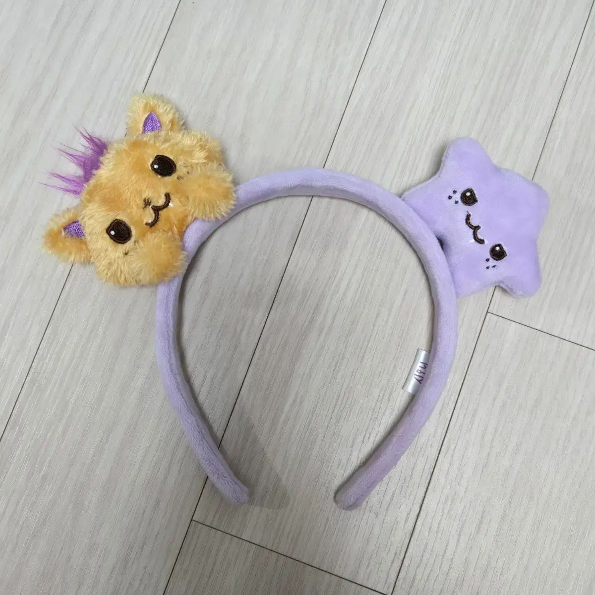 シオン リー エバーランド カチューシャ