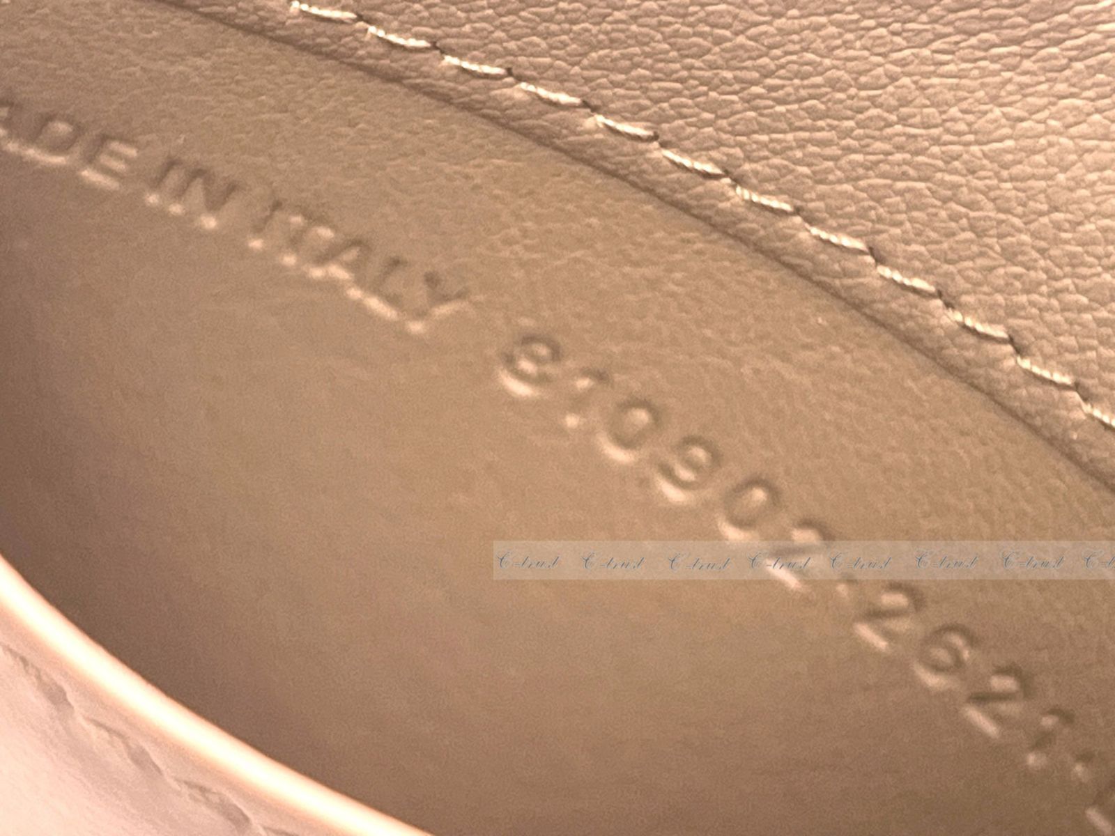 BALENCIAGA バレンシアガ 財布 フラグメント カード コイン ケース カーフ ロゴ イタリア製 新品 M276-