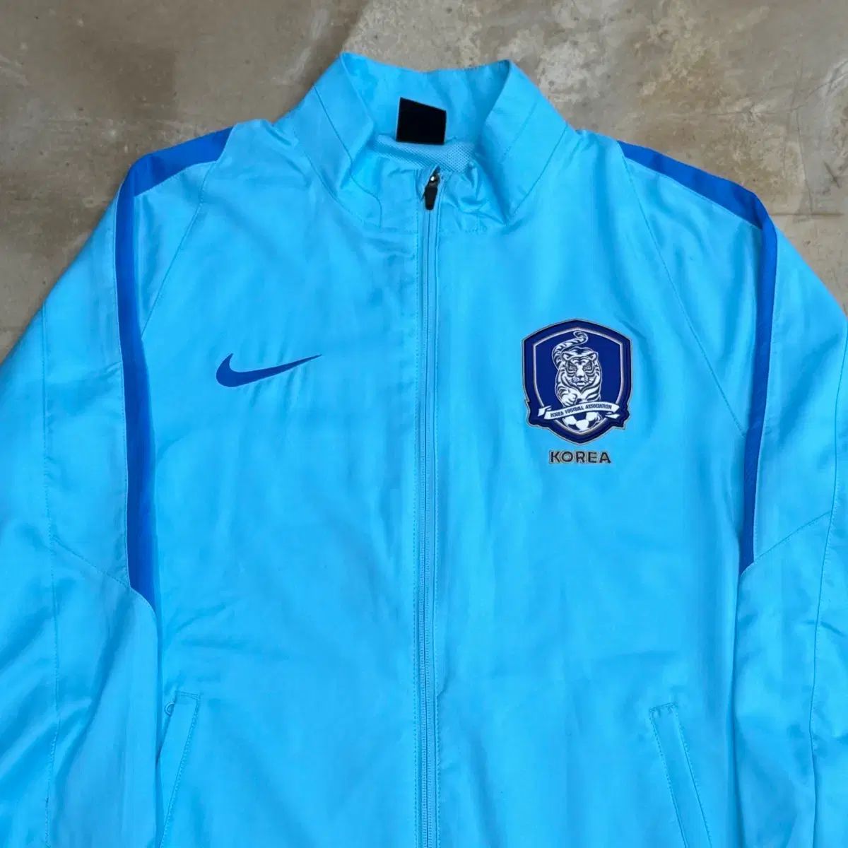 L NIKE 韓国国家代表 ウィンドブレーカー