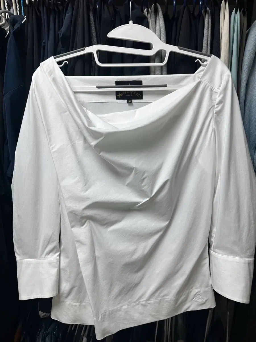 正規品 VIVIENNE WESTWOOD ブラウス 7,939円