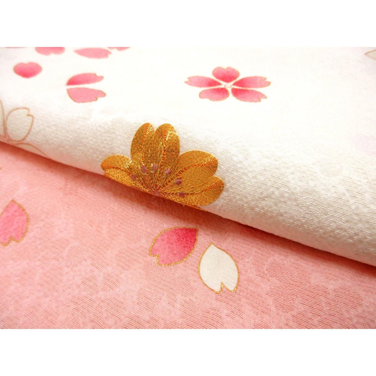 振袖 友禅金彩加工 刺繍入り - メルカリ