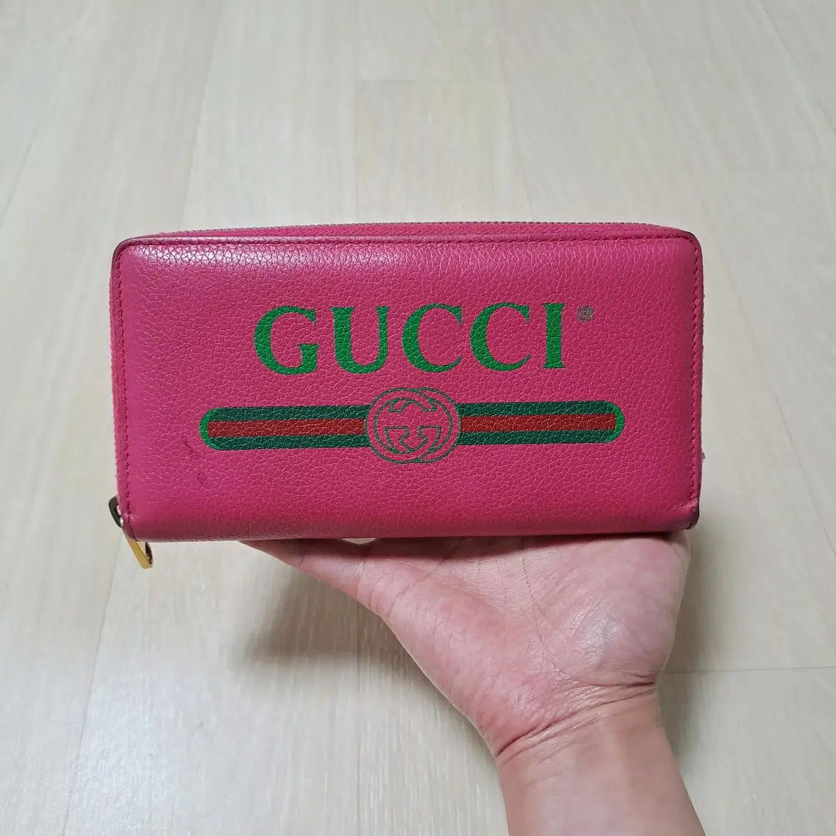 100%/正規品 グッチ BIG ロゴ ピンク 長財布