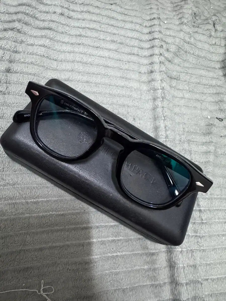 ASH COMPACT タール46 出品 5,582円
