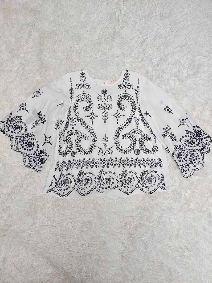 トリーバーチ 白 刺繍 ブラウス エンブロイダリー レース S 6,579円