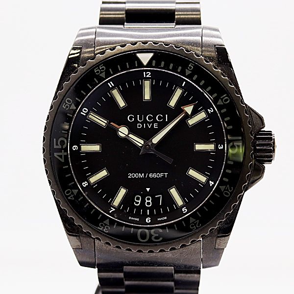 美品 稼働 グッチ ダイブ YA136205/136.2 SS QZ ブラック文字盤 メンズ腕時計 2000000 4JWY KMT ABC22704