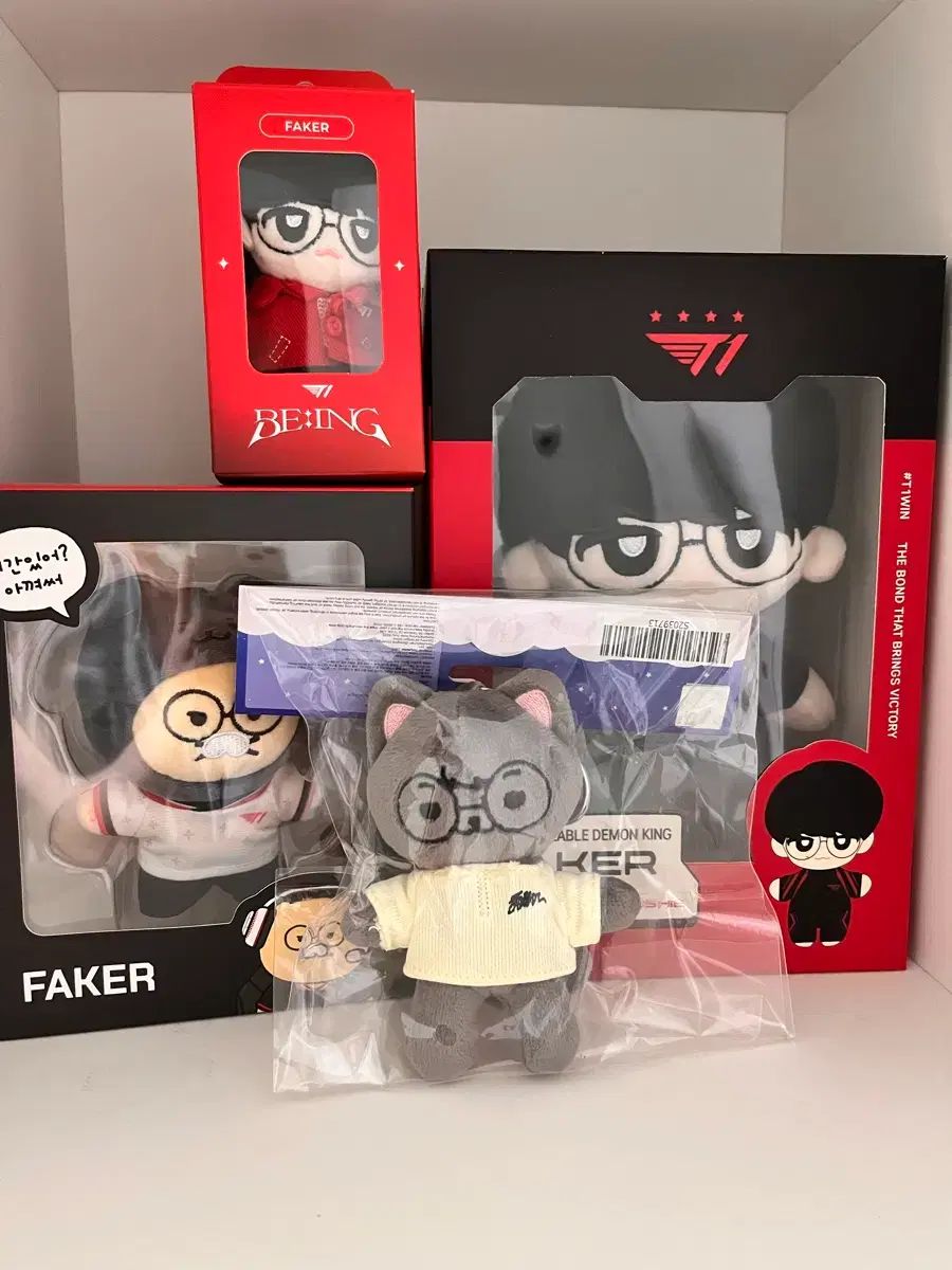 T1 FAKER フェイカー ぬいぐるみ まとめ - メルカリ