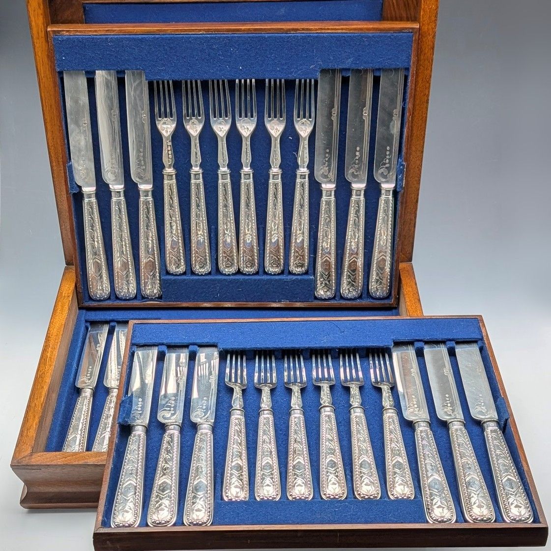 英国アンティーク シルバープーレート製 フィッシュカトラリーセット18ペア Martin&Hall 木箱入り 52,800円