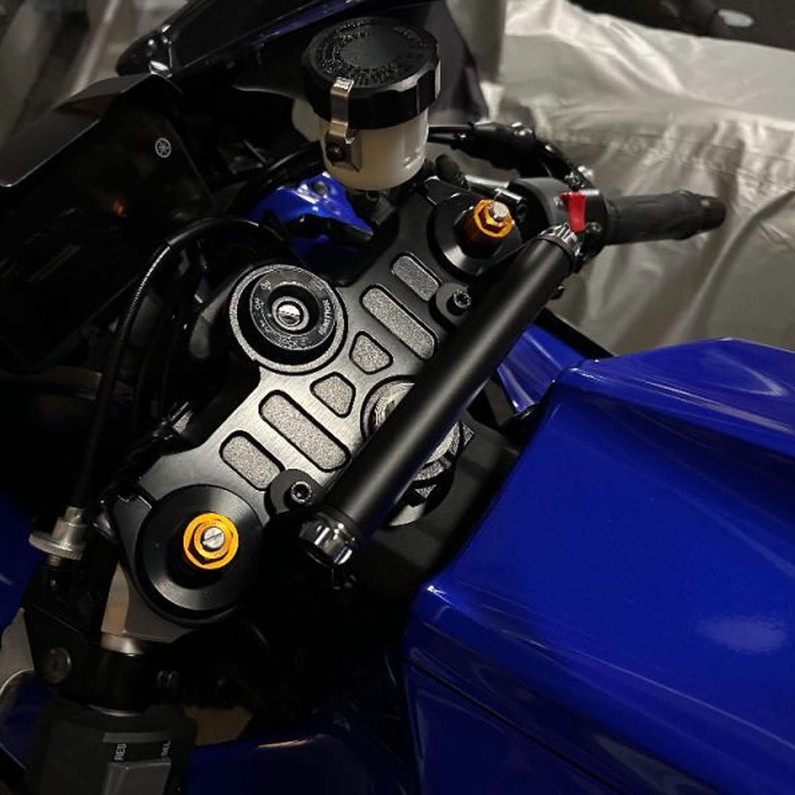 新品 BYEMTTYバイク用 マルチバーホルダー ヤマハ YZF-R7(2022-2025)専用 マルチバーホルダー (ブラック)