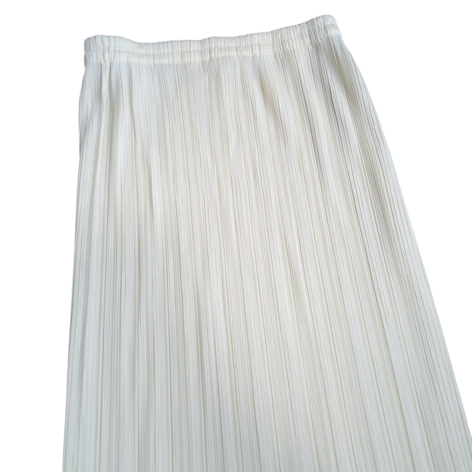 PLEATS PLEASE ISSEY MIYAKE